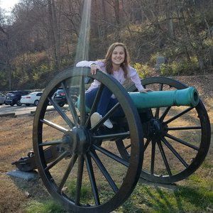 Meet your Posher, Lauren